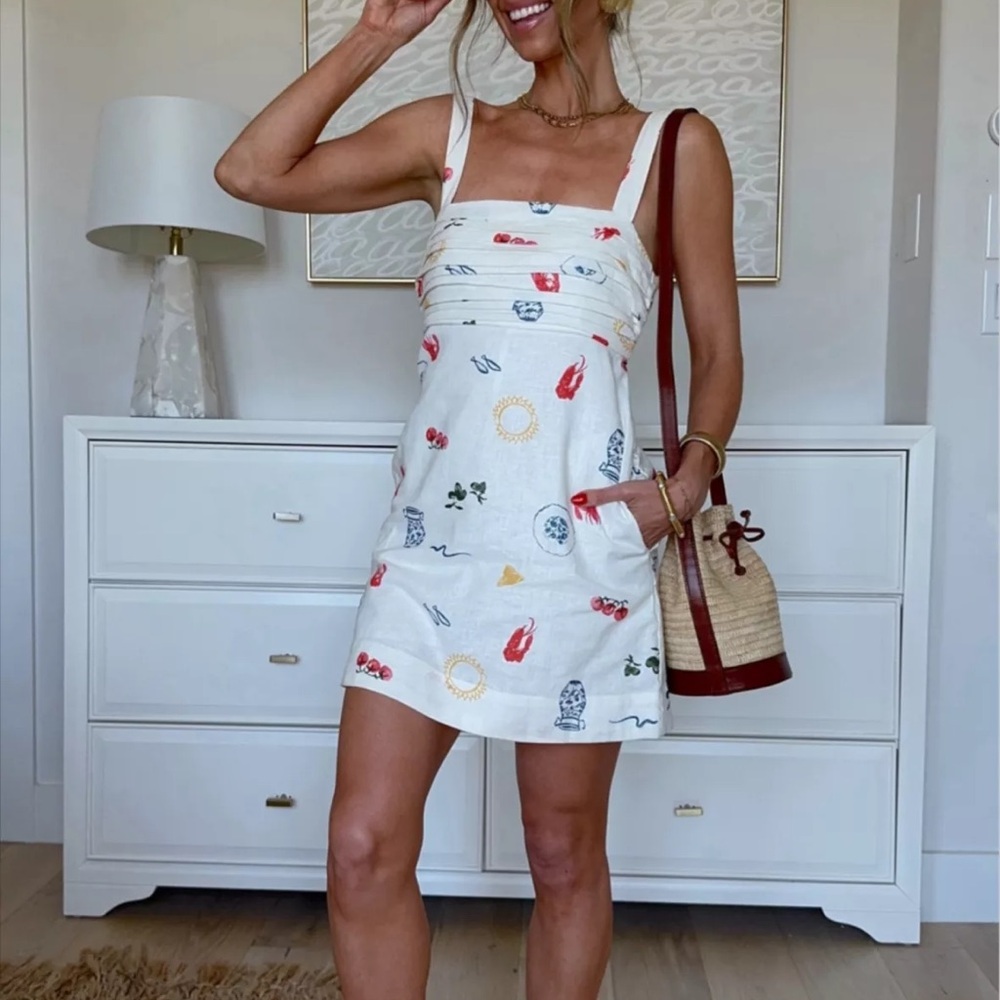 Abercrombie is White Patterned Summer Dress/skort